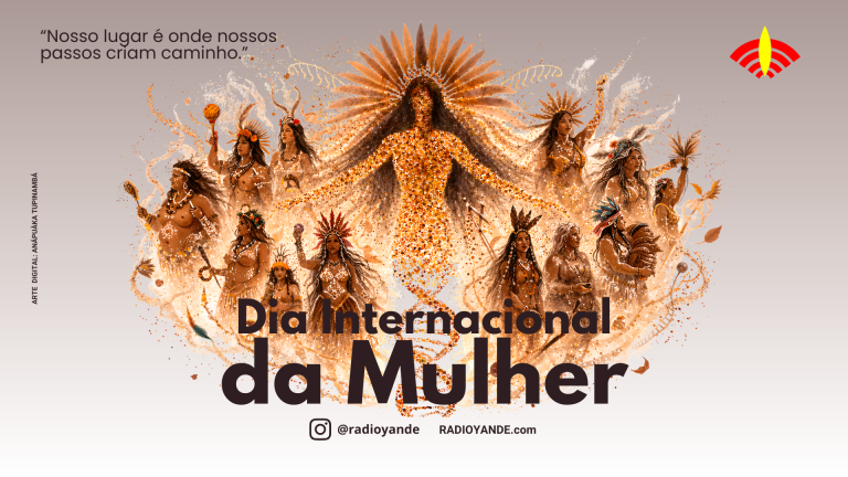 Ilustra&ccedil;&atilde;o digital intitulada &ldquo;As Matrizes Pindor&acirc;micas&rdquo;, de An&aacute;pu&agrave;ka Tupinamb&aacute; H&atilde;h&atilde;h&atilde;e, mostrando uma mulher ind&iacute;gena central com cocar e bra&ccedil;os abertos formada por part&iacute;culas douradas, surgindo de uma espiral de DNA. Ao redor dela aparecem v&aacute;rias mulheres ind&iacute;genas et&eacute;reas, com diferentes corpos, cocares e adornos tradicionais, simbolizando ancestralidade, diversidade e o papel das mulheres ind&iacute;genas como guardi&atilde;s da vida e da mem&oacute;ria dos povos origin&aacute;rios